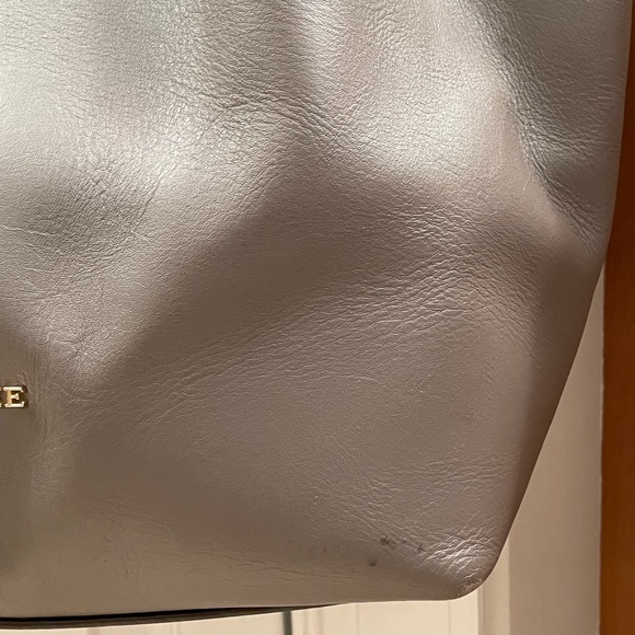 ❤️Dooney and Bourke EUC tote bag. - Picture 13 of 16